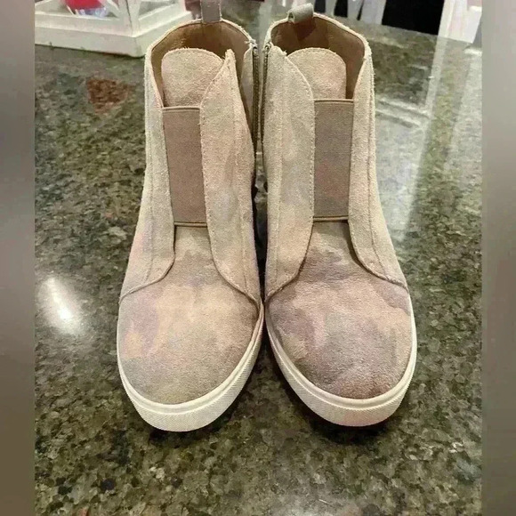 Paolo Shoes - Linea Paolo Wedge Sneakers Suede Size 7